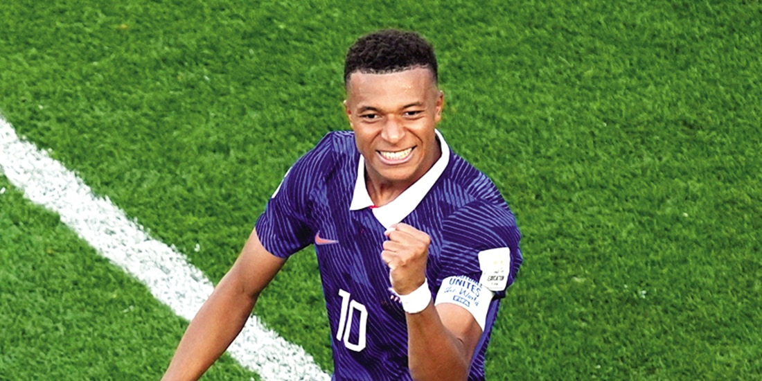 MBAPPÉ celebra un gol, el sábado pasado.