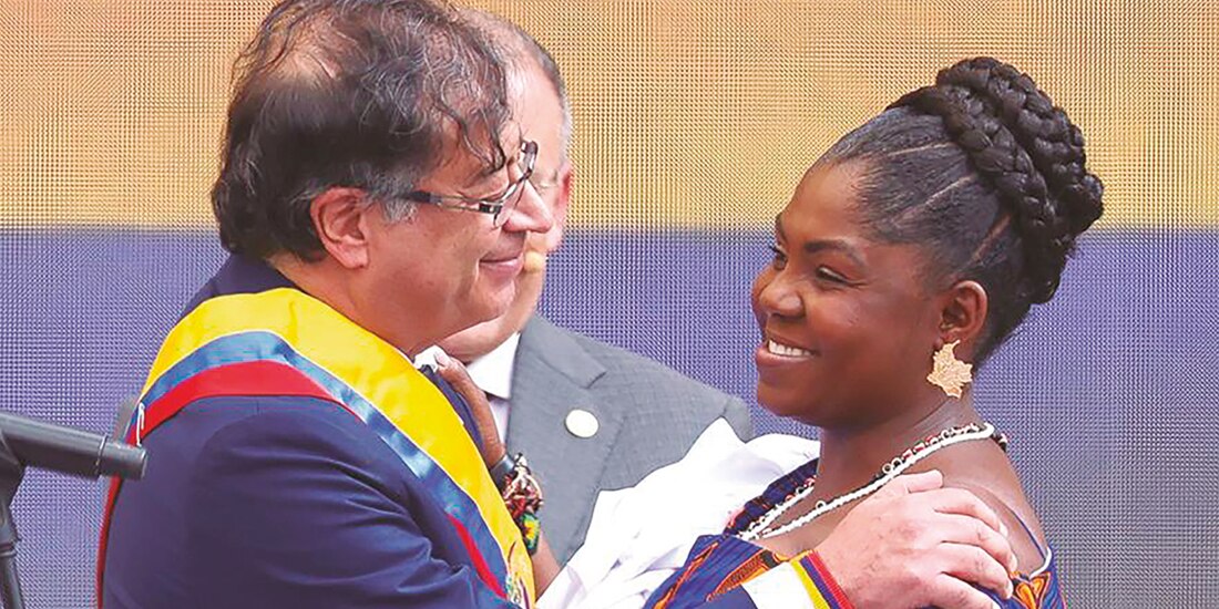 Gustavo Petro celebra su victoria, la primera de izquierda en el país.