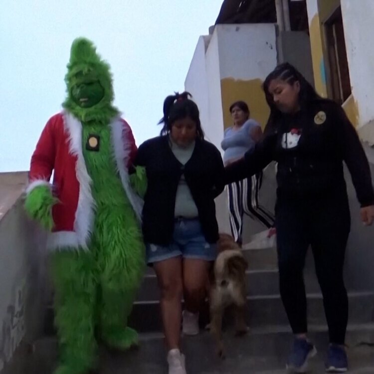 Caen tres presuntos vendedores de droga gracias a El Grinch.