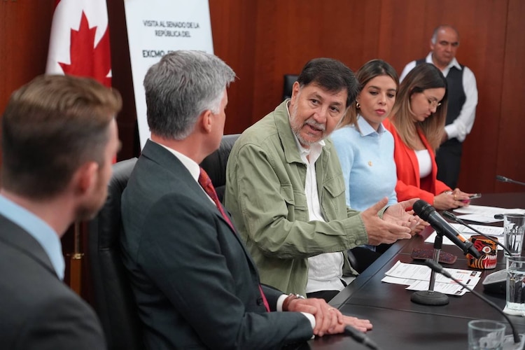 Gerardo Fernández Noroña respondió a la declaraciones del embajador canadiense.