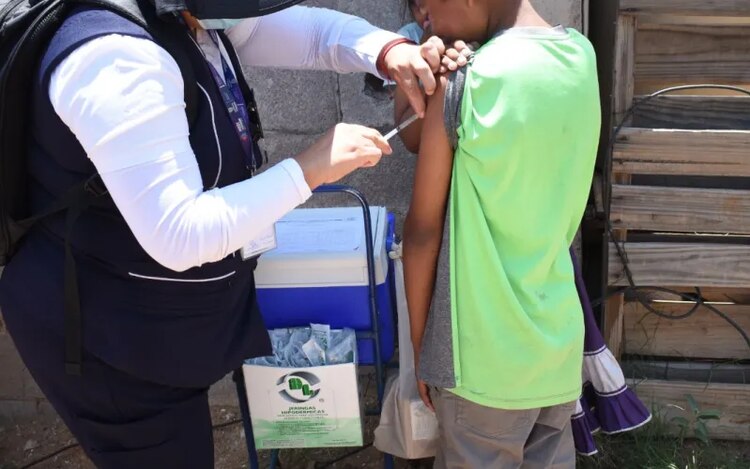 Suman 369 mil 435 dosis contra el sarampión aplicadas en Chihuahua.