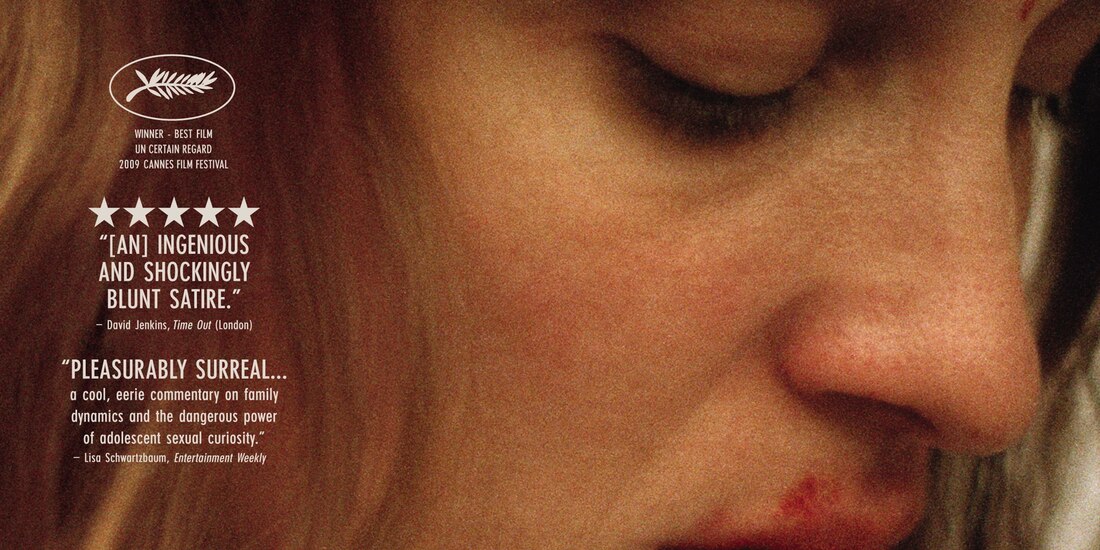 "Dogtooth" aborda un drama familiar donde los hijos son aislados del mundo exterior por los padres.