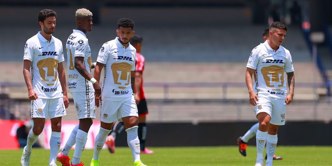 Jugadores de Pumas después de su empate con Atlas en la Fecha 1 del Torneo Grita México Apertura 2021 de la Liga MX.