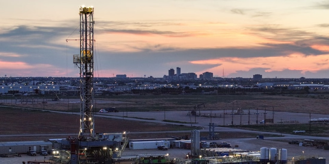 Vista aérea de una plataforma de perforación al sur de Midland, Texas, Estados Unidos, el 11 de junio de 2025.