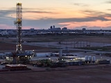 Vista aérea de una plataforma de perforación al sur de Midland, Texas, Estados Unidos, el 11 de junio de 2025.