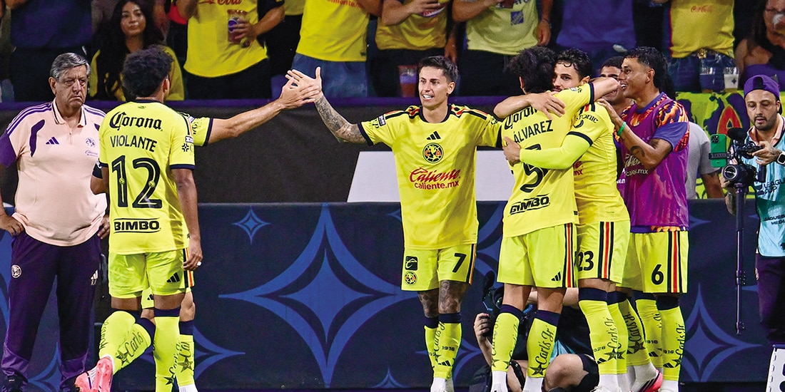 Jugadores azulcremas celebran un gol el pasado miércoles en EU.