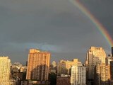 Gran arcoíris enmarca la ciudad de Nueva York a 22 años de los ataques del 11 de septiembre