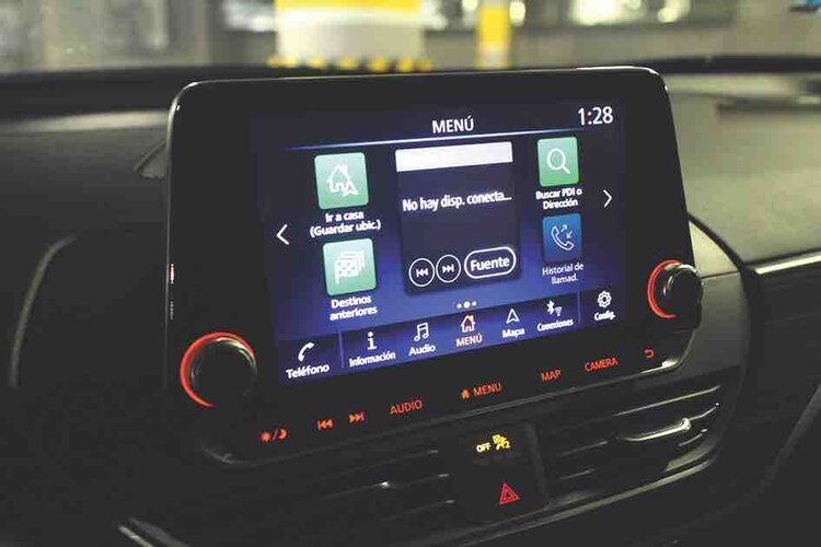 Pantalla multi-touch de 8 pulgadas.