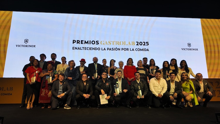 La gastronomía regional recibe galardones en foros internacionales de turismo.