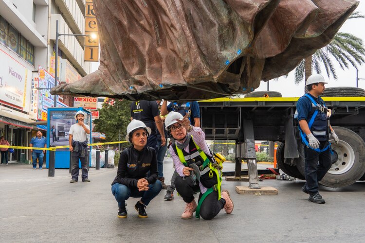 Conservadores y especialistas reviven el esplendor del Arco de la Independencia, símbolo histórico de Nuevo León.