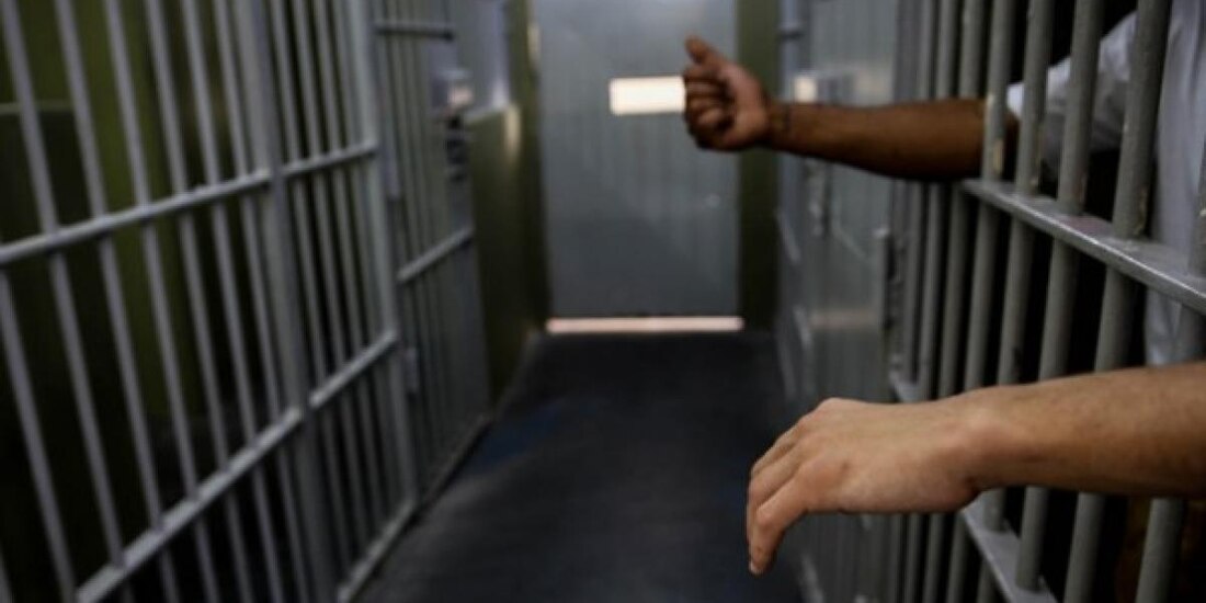 La ley contempla liberar a presos que cometieron delitos menores. 