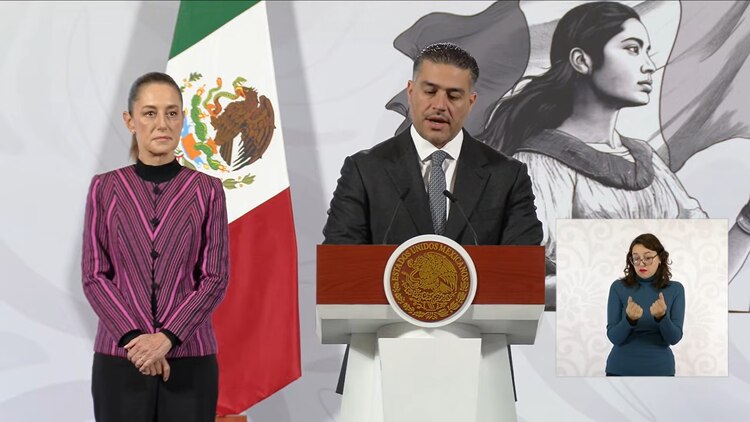 Conferencia en Palacio Nacional.