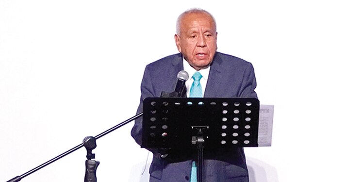 El extitular del INM, Francisco Garduño, ayer, en el acto de disculpa.