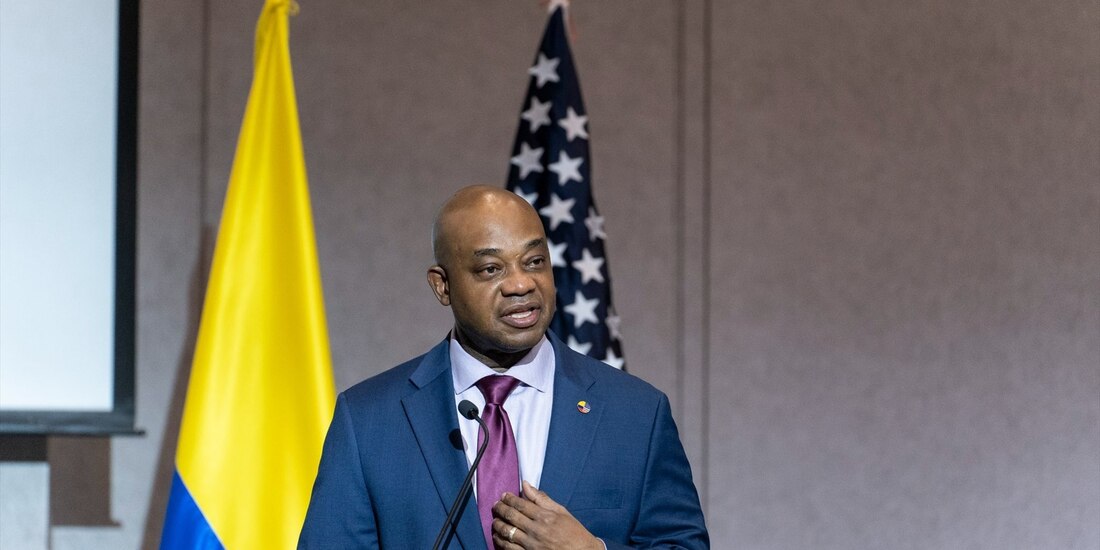 El ministro de Exteriores de Colombia, Luis Gilberto Murillo.