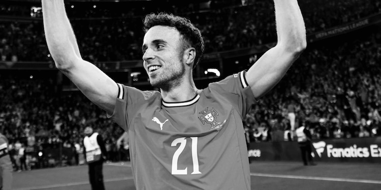 Diogo Jota en un partido con la Selección de Portugal