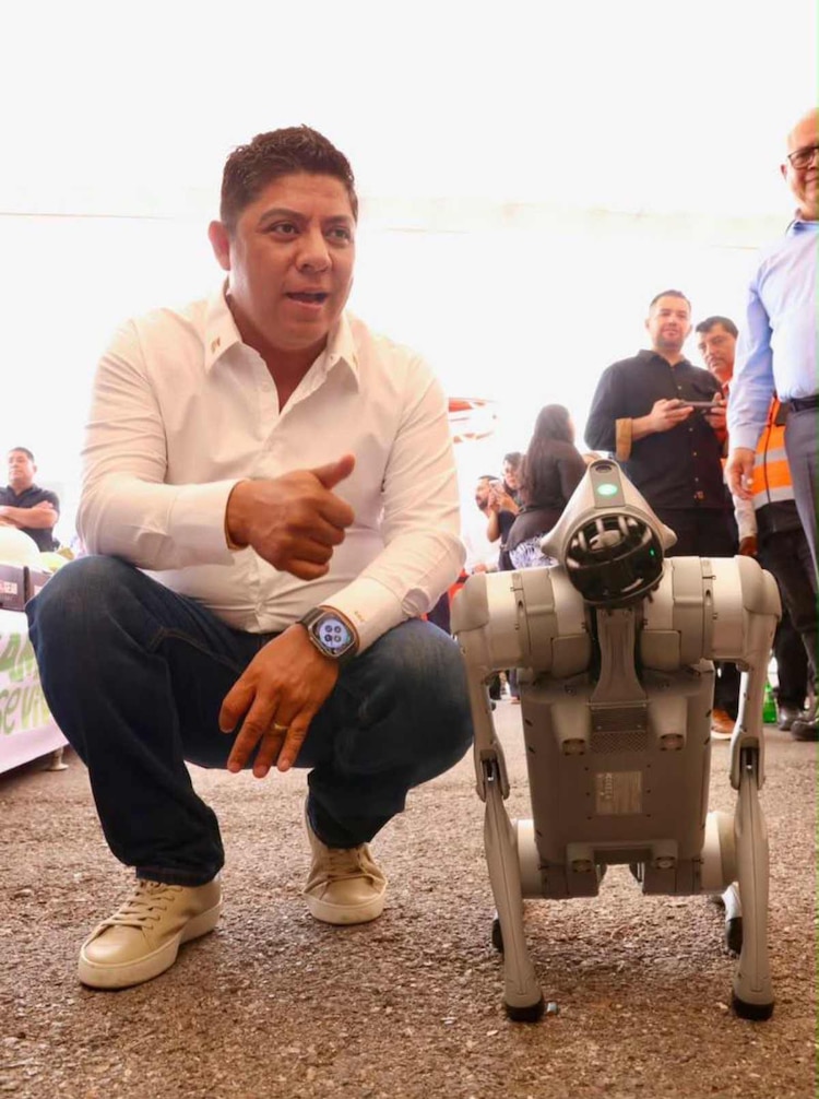 El Gobernador del Estado, Ricardo Gallardo Cardona, encabezó la presentación de los nuevos dispositivos tecnológicos de exploración.