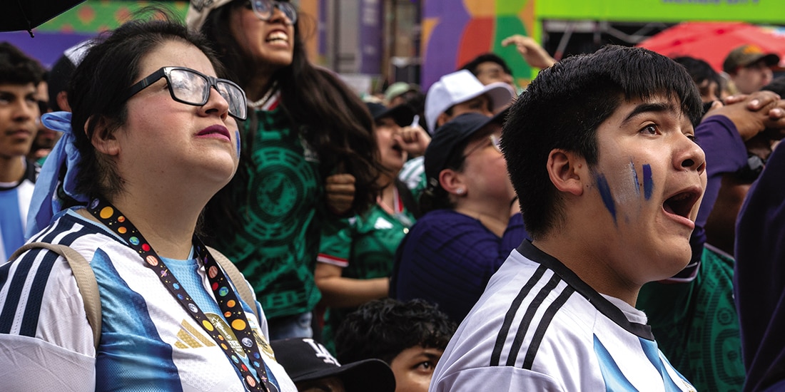 Miles de aficionados asistieron al Fan Fest del Zócalo capitalino para disfrutar de la final del Mundial.
