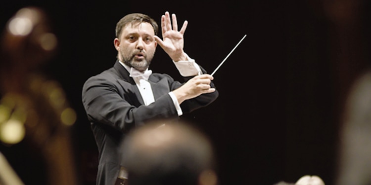 Rodrigo Macías (en la foto) y Mario Santos, ganador del Latin Grammy, trabajaron en conjunto con los herederos del intérprete.
