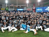 jugadores de Florida celebran su coronación, anoche.