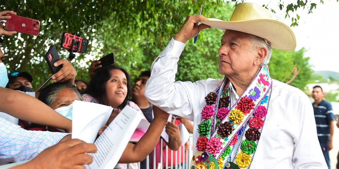 El Presidente Andrés Manuel López Obrador, tras una reunión con autoridades de la Montaña de Guerrero.