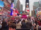 Muñeca Lelé llega a Times Square, Nueva York.