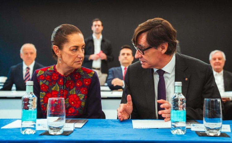 Claudia Sheinbaum y Salvador Illa durante su encuentro en Barcelona, donde impulsaron acuerdos de cooperación científica y tecnológica.