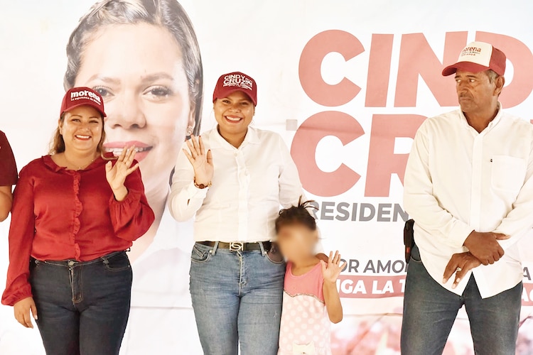 La candidata a Tamiahua, Gabriela Cruz, en imagen subida a sus redes, ayer.