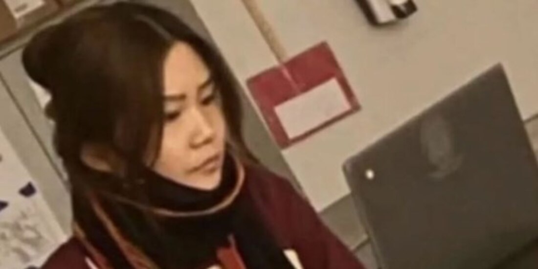 La joven de 29 años quería recordar sus mejores momentos en la secundaria, según su abogado.