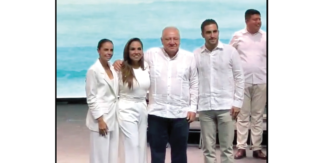 Ana Paty Peralta, Mara Lezama, Marín Mollinedo y Eugenio Segura, ayer.