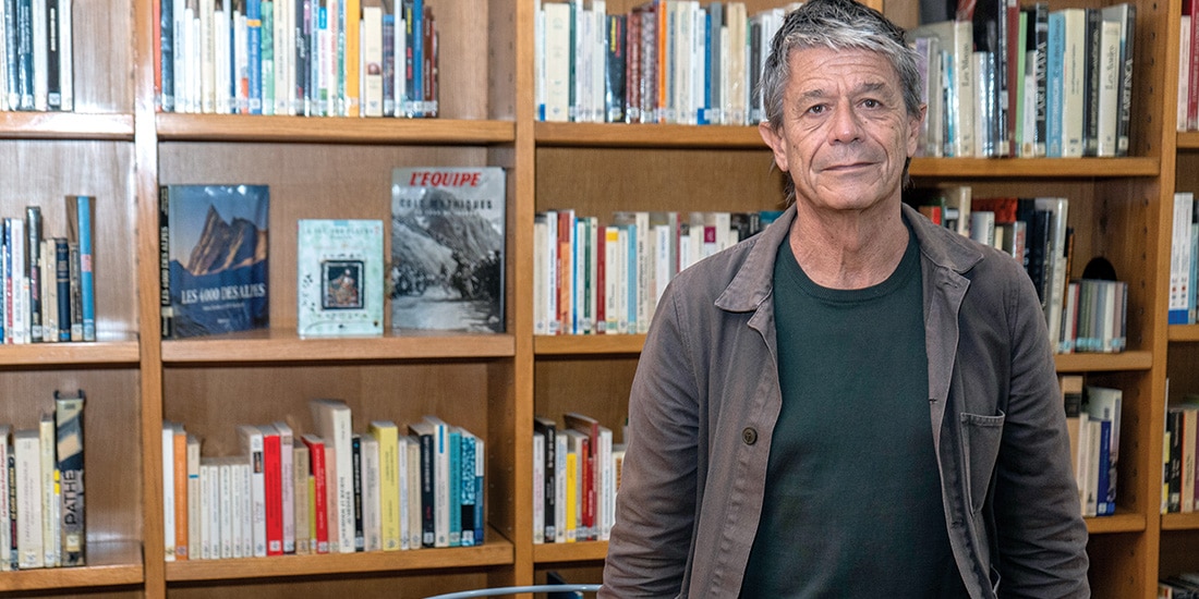EMMANUEL CARRÈRE, ayer
en Casa de Francia, en la CDMX.