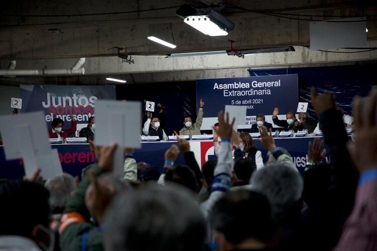 Asamblea General Extraordinaria de Socios de la Cooperativa La Cruz Azul, S.C.L.