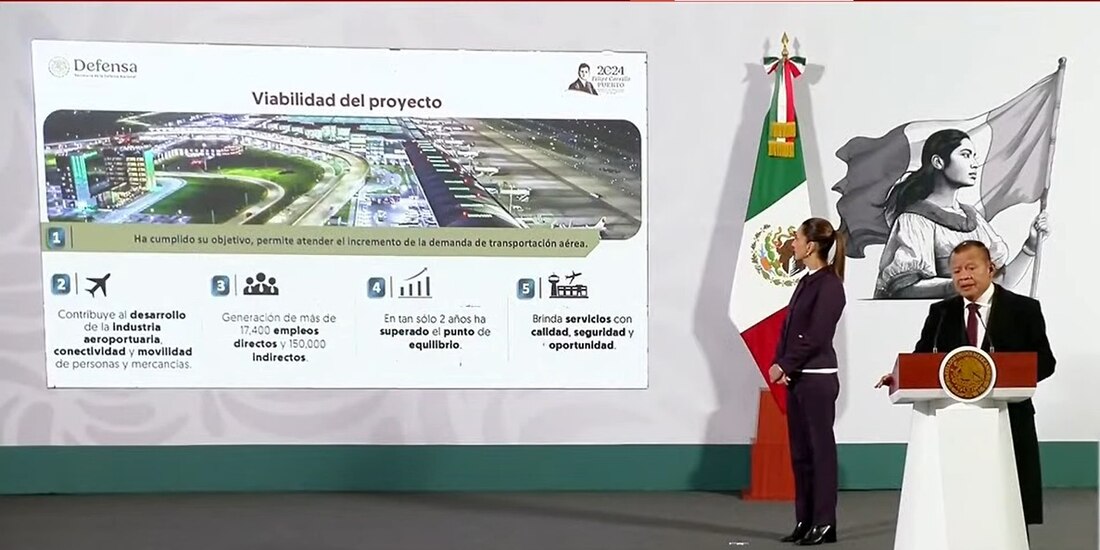 Isidoro Pastor Román, director general del Aeropuerto Internacional Felipe Ángeles, estuvo en Palacio Nacional.