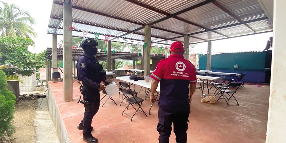 Autoridades de Guerrero y PC habilitan refugios como parte de las acciones ante los efectos del huracán Polo.