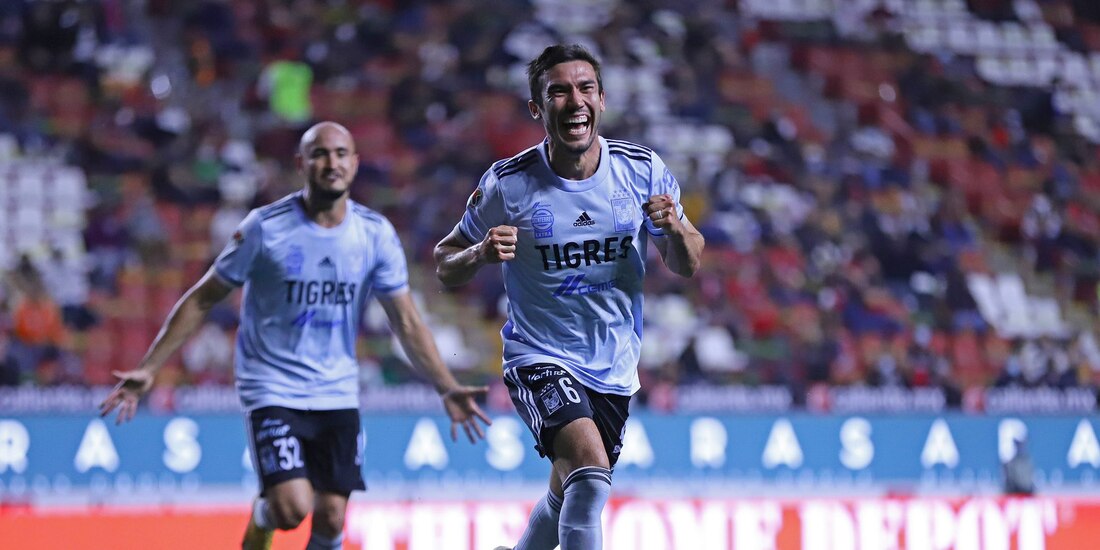 Juan Pablo Vigón celebra su gol contra Tijuana en el debut de Tigres en el Torneo Apertura 2021.