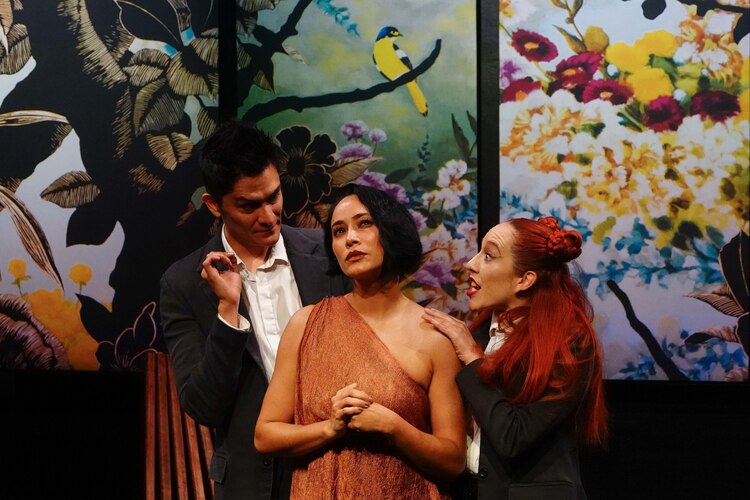 Maya zapata (al centro), en Éxtasis puro, en el Foro Lucerna.