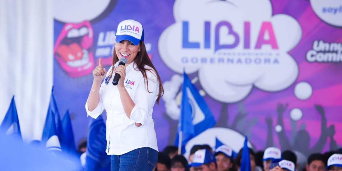 Libia Muñoz Ledo se reúne con mujeres, jóvenes y liderazgos panistas de San José Iturbide.