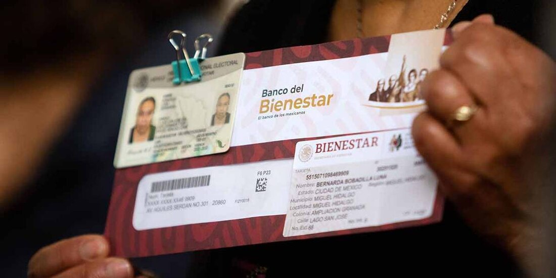 La Tarjeta del Bienestar es necesario que la tengas para que recibas tu Pensión Bienestar.