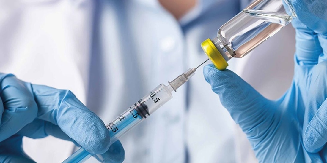 Grecia multará a los mayores de 60 años que no estén vacunados.