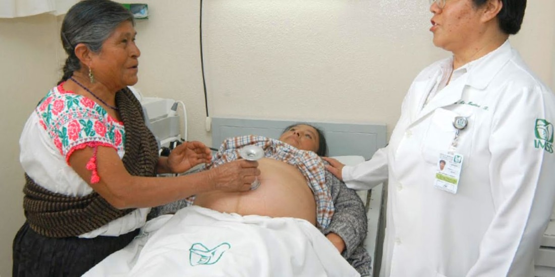 IMSS apuesta por parteras para fortalecer atención materna integral