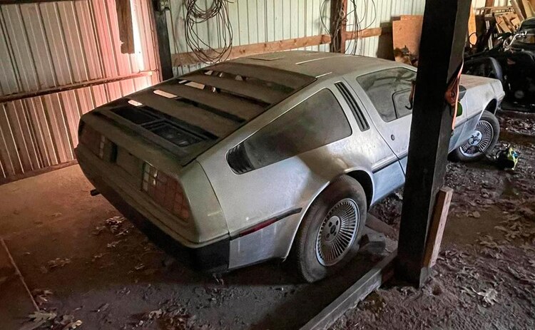 El DeLorean llevaba veinte años abandonado.