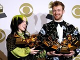 Grammy rebautiza categorías