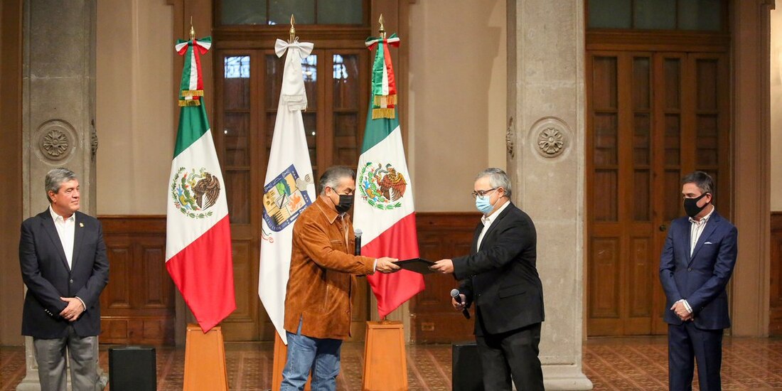 Jaime Rodríguez "El Bronco" en nombramiento de Enrique Torres.