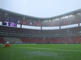 La lluvia impidió que comenzara a tiempo el juego entre Chivas y Xolos.