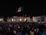 Miles de mexicanos se reúnen en el Zócalo de la CDMX para festejar el Grito de Independencia
