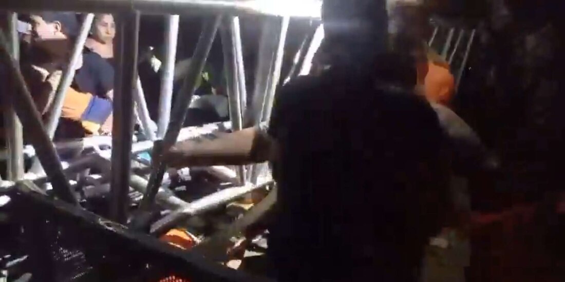 Se desploma escenario donde se realizaba cierre de campaña Lorenia Canavati con Jorge Álvarez Máynez