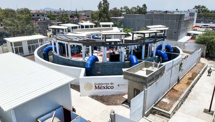 Personal operativo de la Comisión del Agua del Estado de México mantendrá un monitoreo constante en las compuertas de la laguna reguladora El Salado.