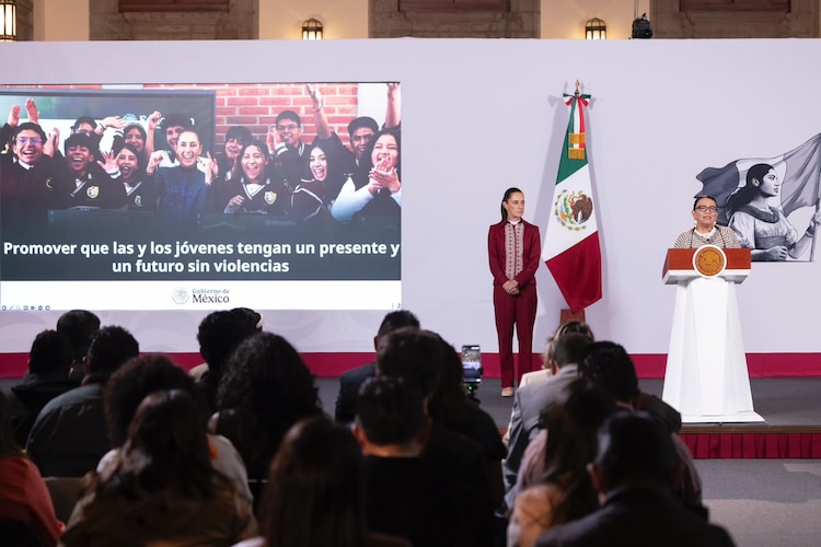 Rosa Icela Rodríguez, secretaria de Gobernación, durante la Conferencia del Pueblo.