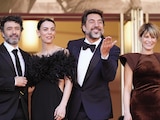 El director y parte del elenco, el 16 de mayo en Cannes.