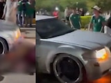 Automóvil intenta atropellar a aficionados en Aguascalientes