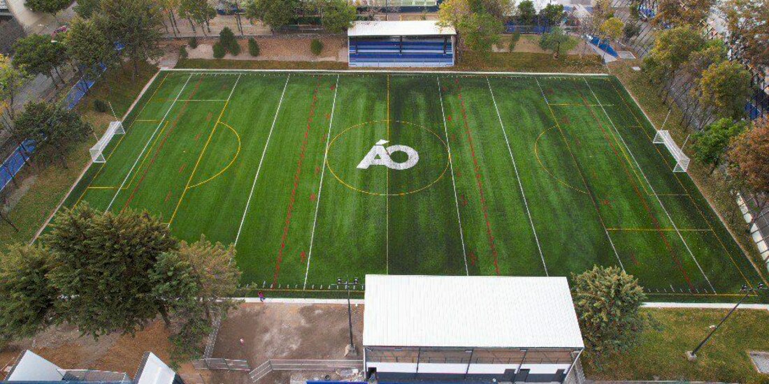 La alcaldesa de Álvaro Obregón, Lía Limón, entregó totalmente remodelado el Deportivo Plateros.
